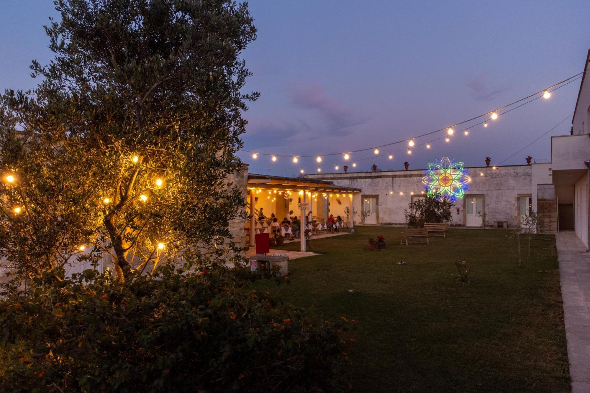 Masseria Rauccio Торе дел'Орсо Екстериор снимка