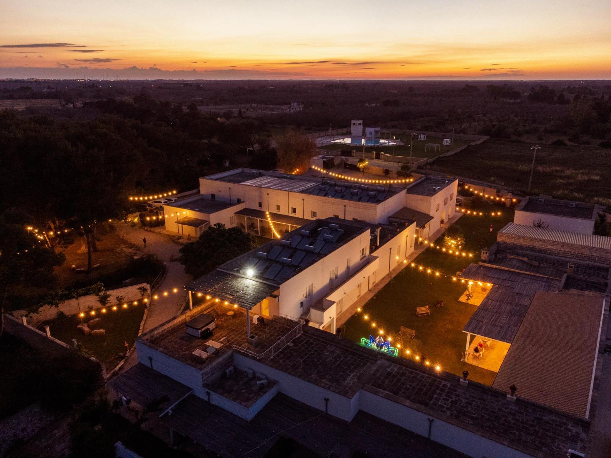 Masseria Rauccio Торе дел'Орсо Екстериор снимка